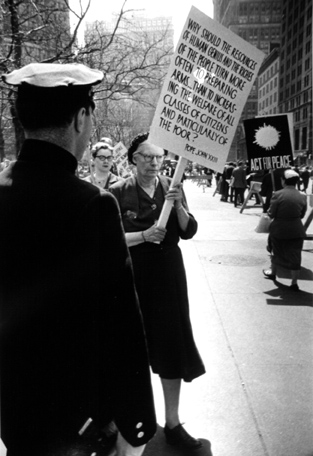 1959 photo of Dorothy Day picketing