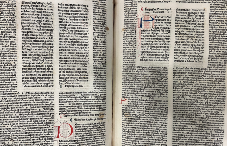 closeuop of a two-page spread of a 1482 Bible