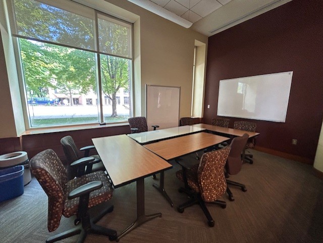 picture of group study room